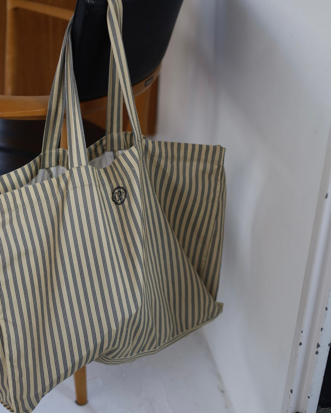 【2026 s/s 1st delivery】POIMERI oreo stripe tote