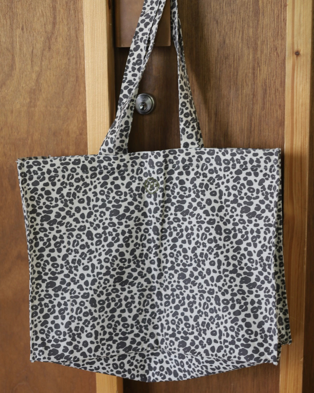 POIMERI petit leopard tote bag