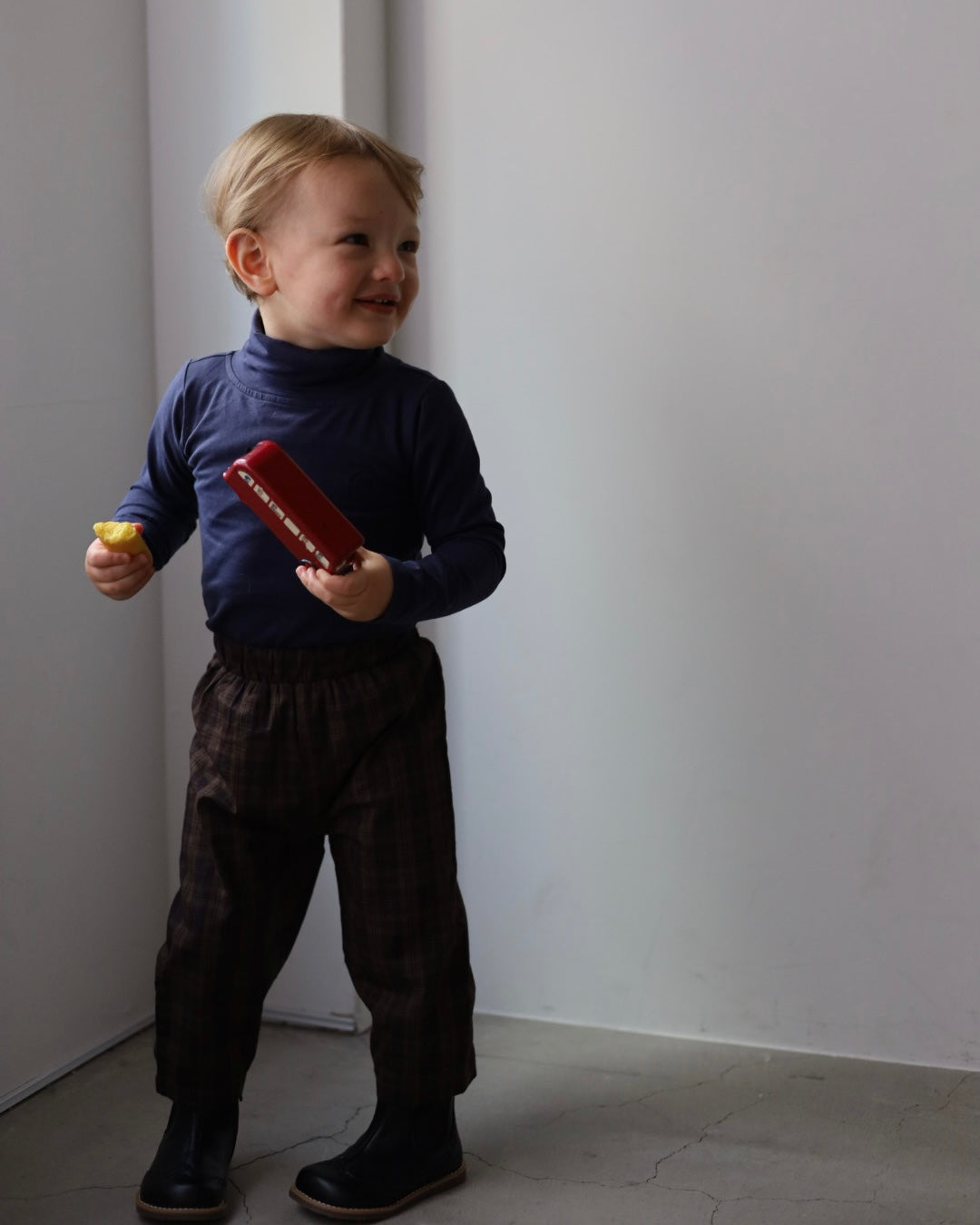 POIMERI navy turtleneck