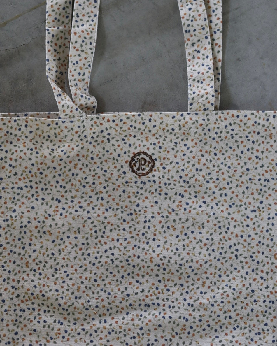POIMERI nuts garden tote bag