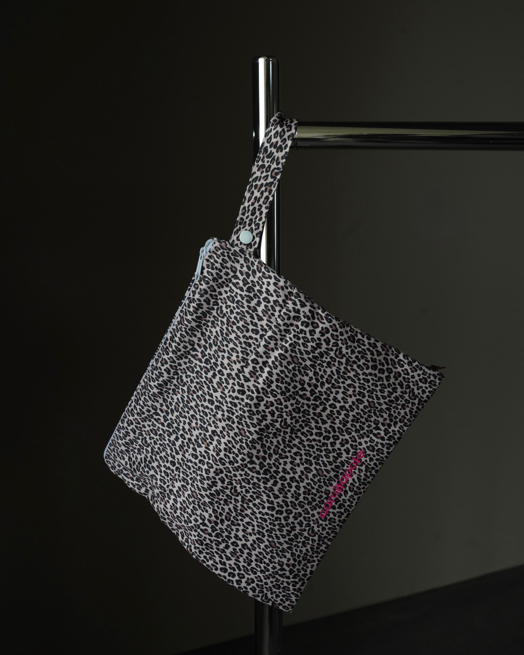 【 6.19 21:00〜Launch 】CAMILAPOLE LEOPARD WATERPROOF MULTI POUCH