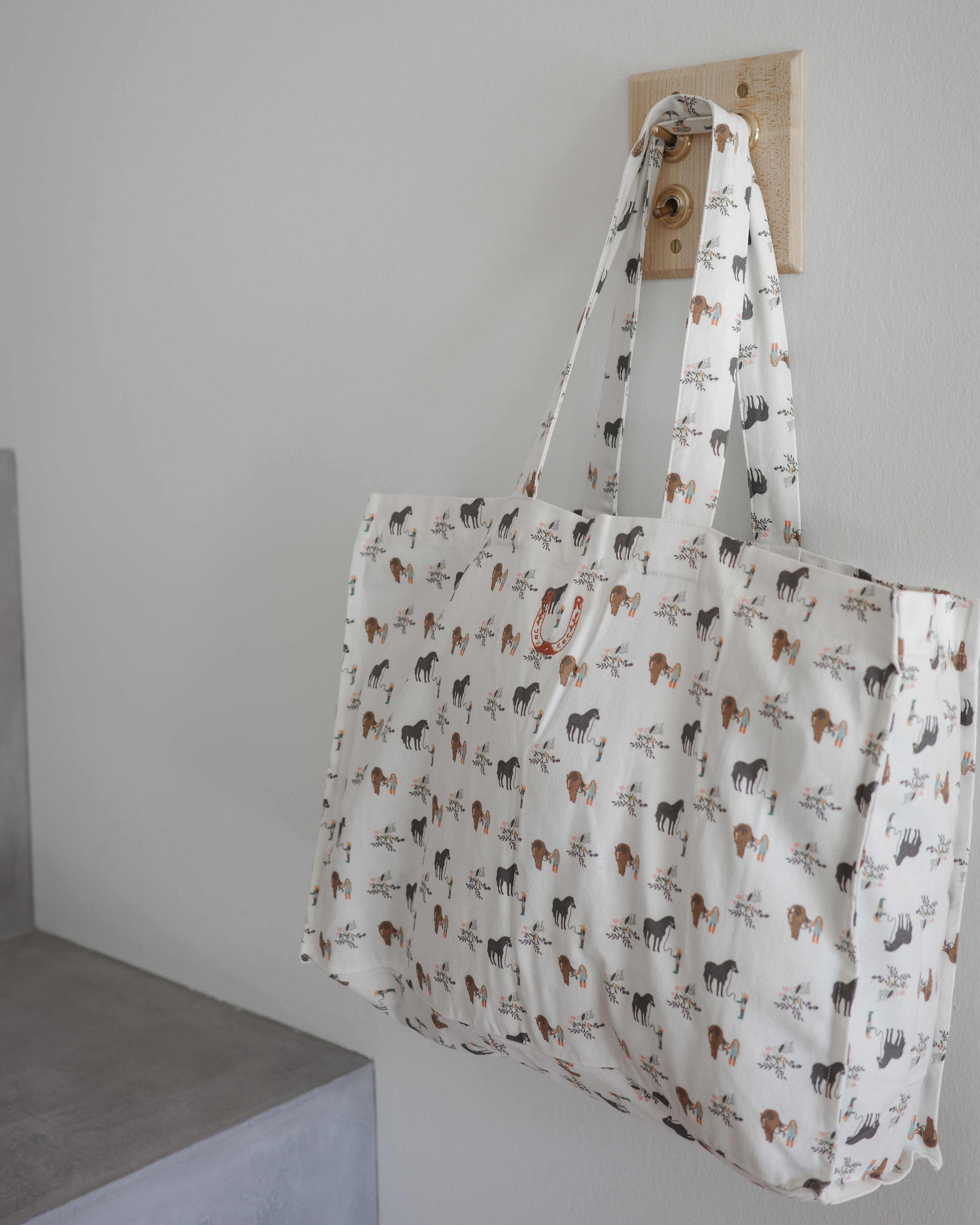 【2026 s/s new arrivals】 __e.s.75さんオリジナル企画 Little Horses Tote