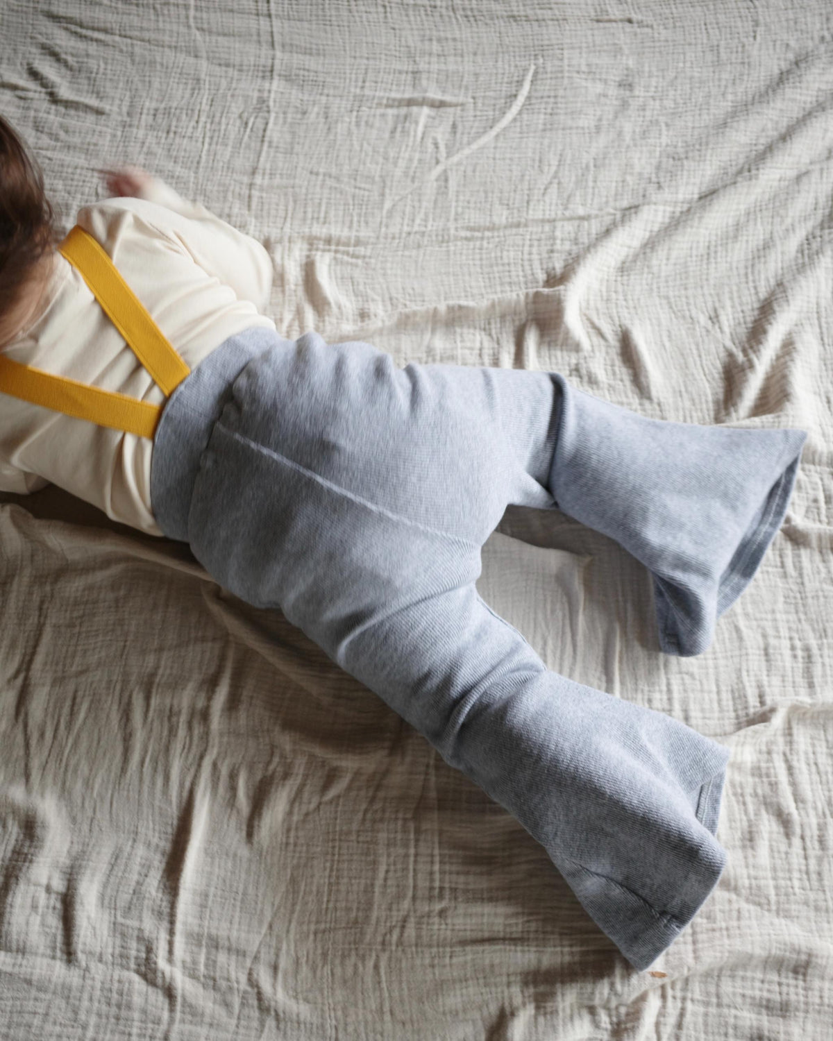 【POPUP先行/10.16 NEW】paper balm FLARED PANTS WITH SUSPENDERS