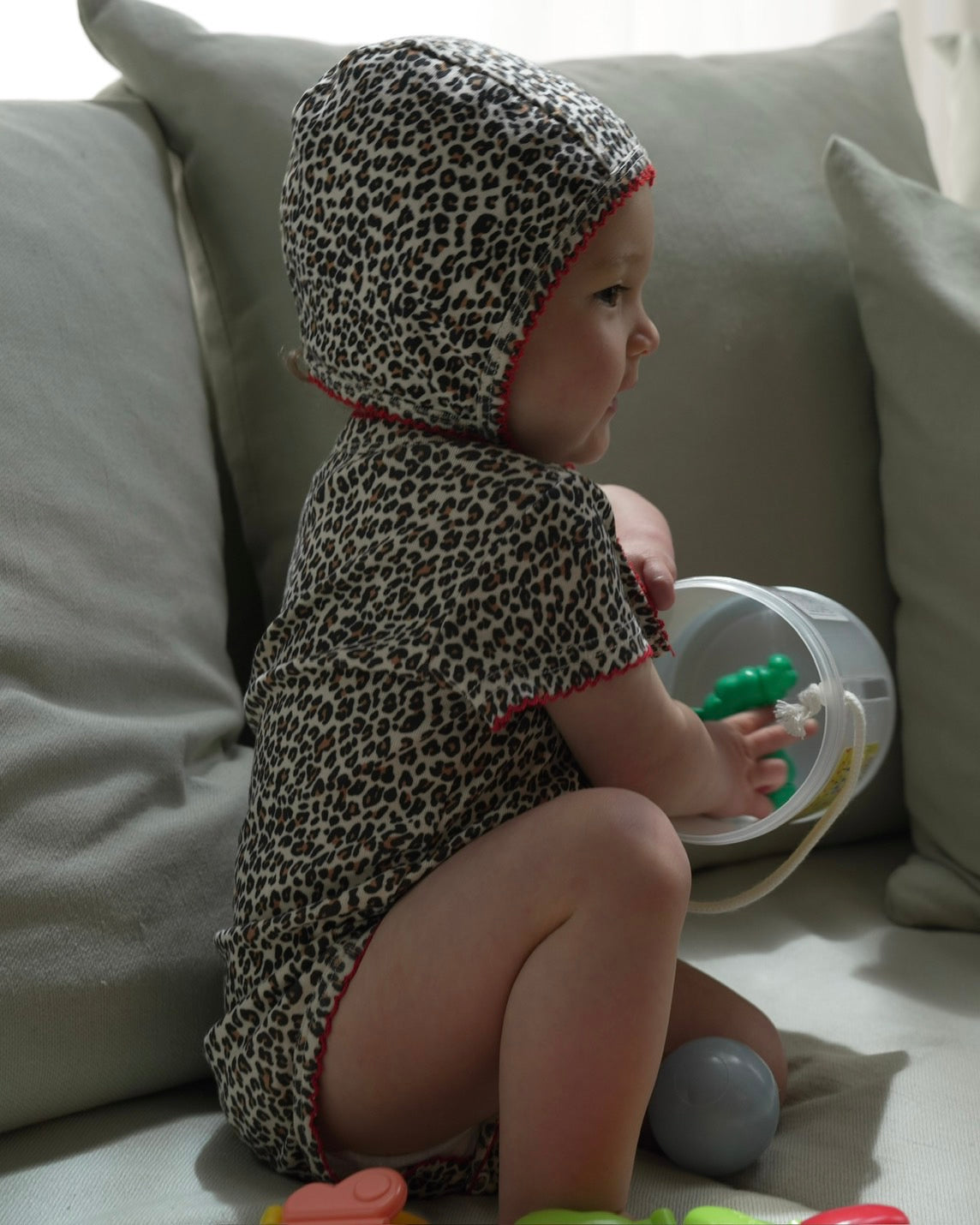 camilapole  Little Leopard Picot Bonnet