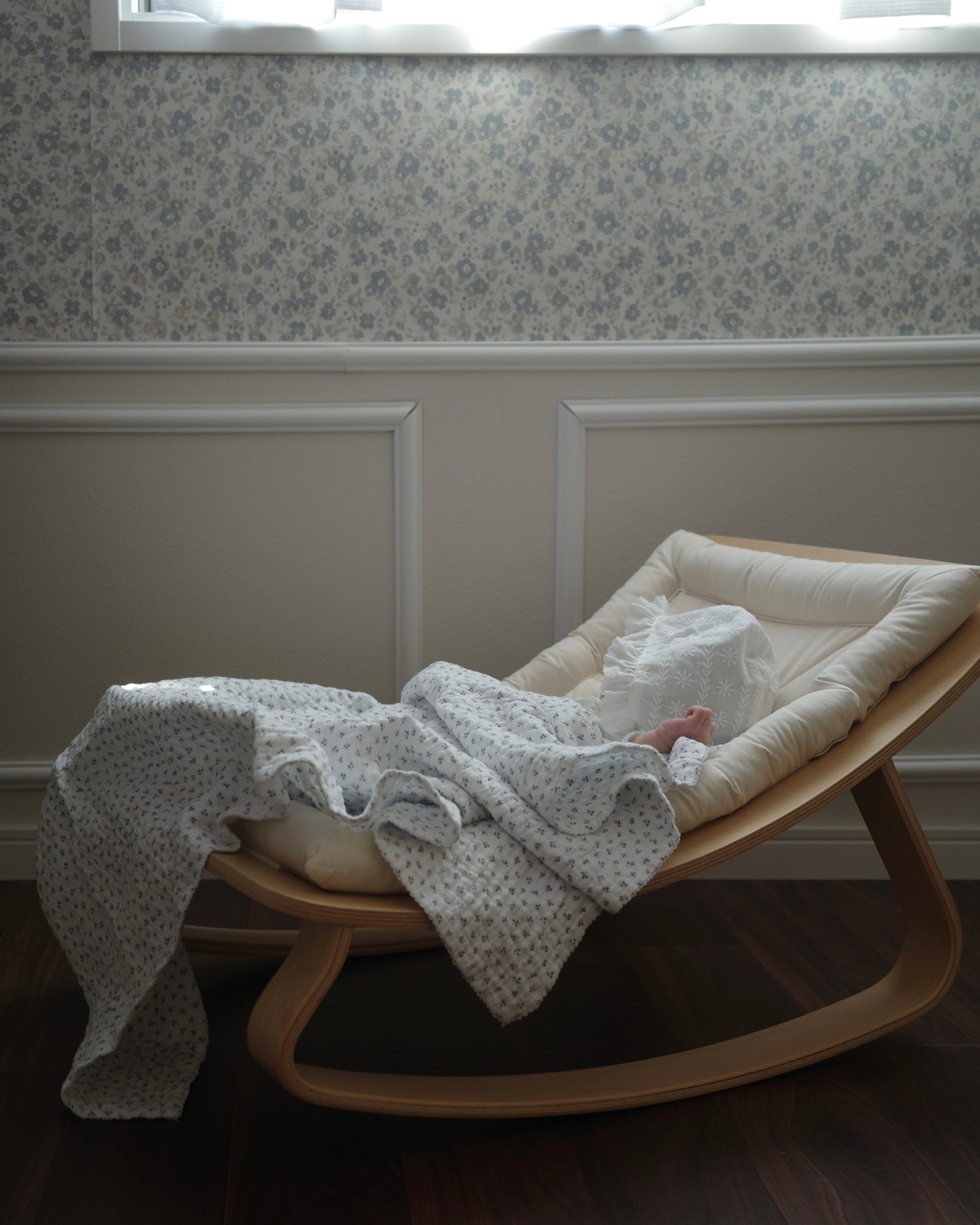 Sable clover blanket