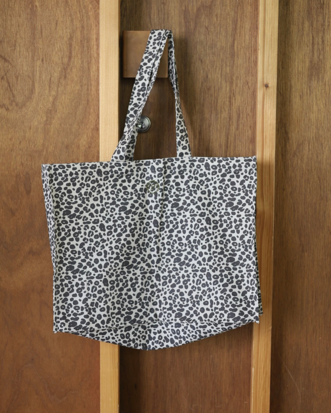 POIMERI  petit leopard tote bag