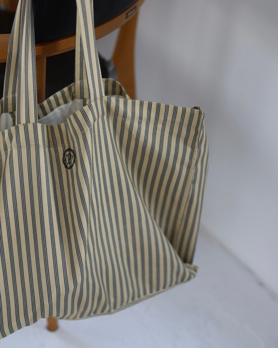 【2026 s/s 1st delivery】POIMERI oreo stripe tote