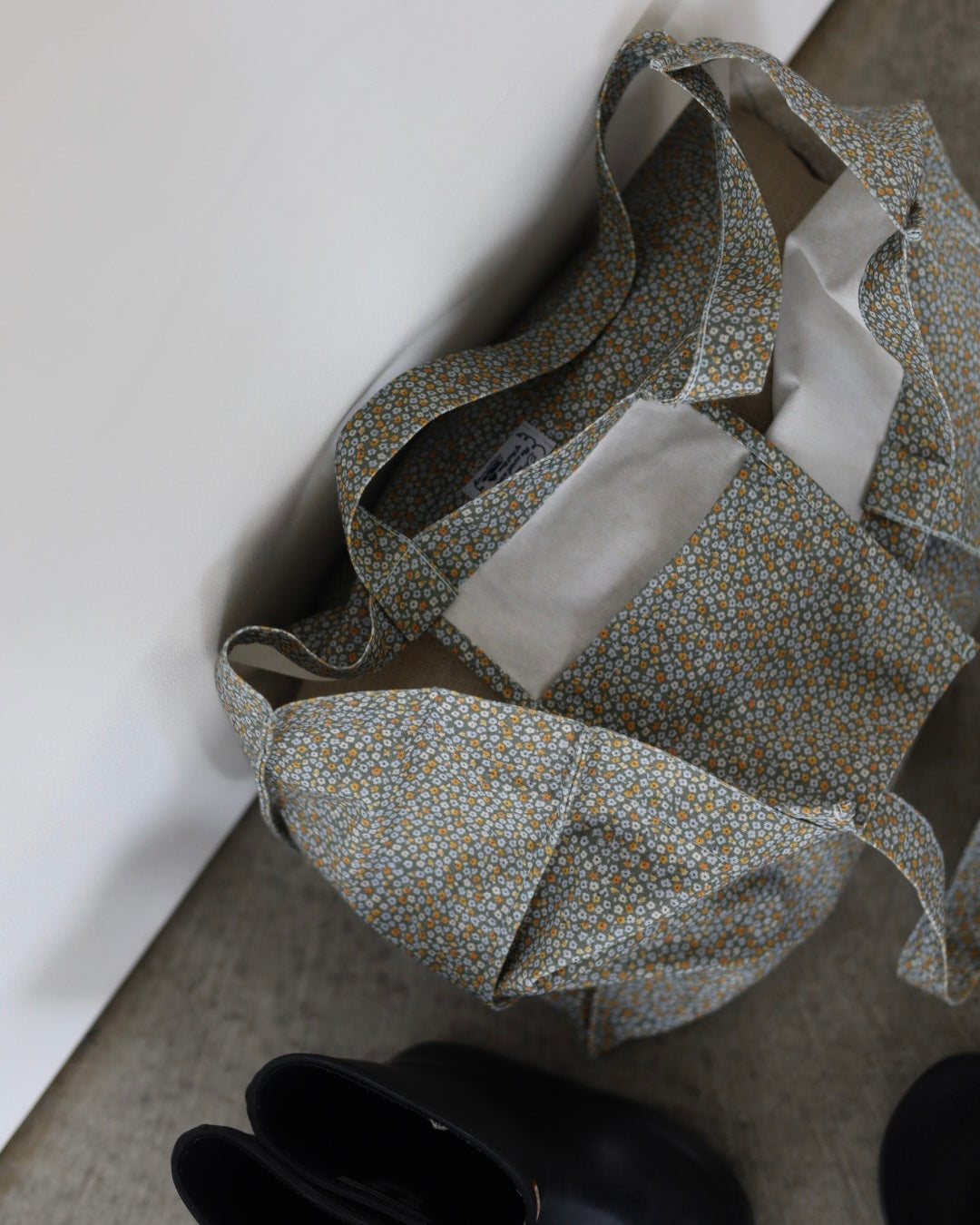 【 8.7 21:00〜LAUNCH  】POIMERI tiny floral tote