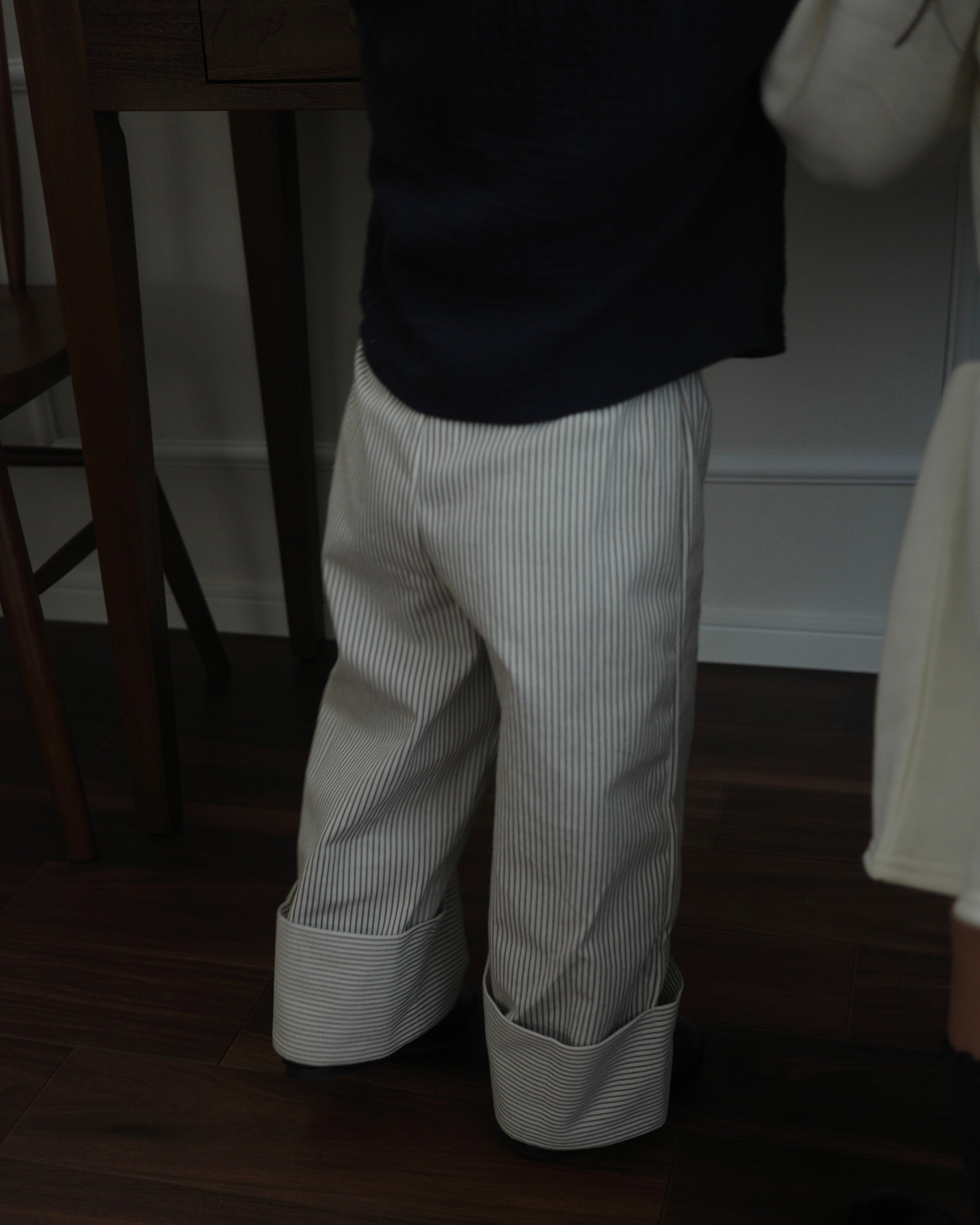 Sable border loose pants