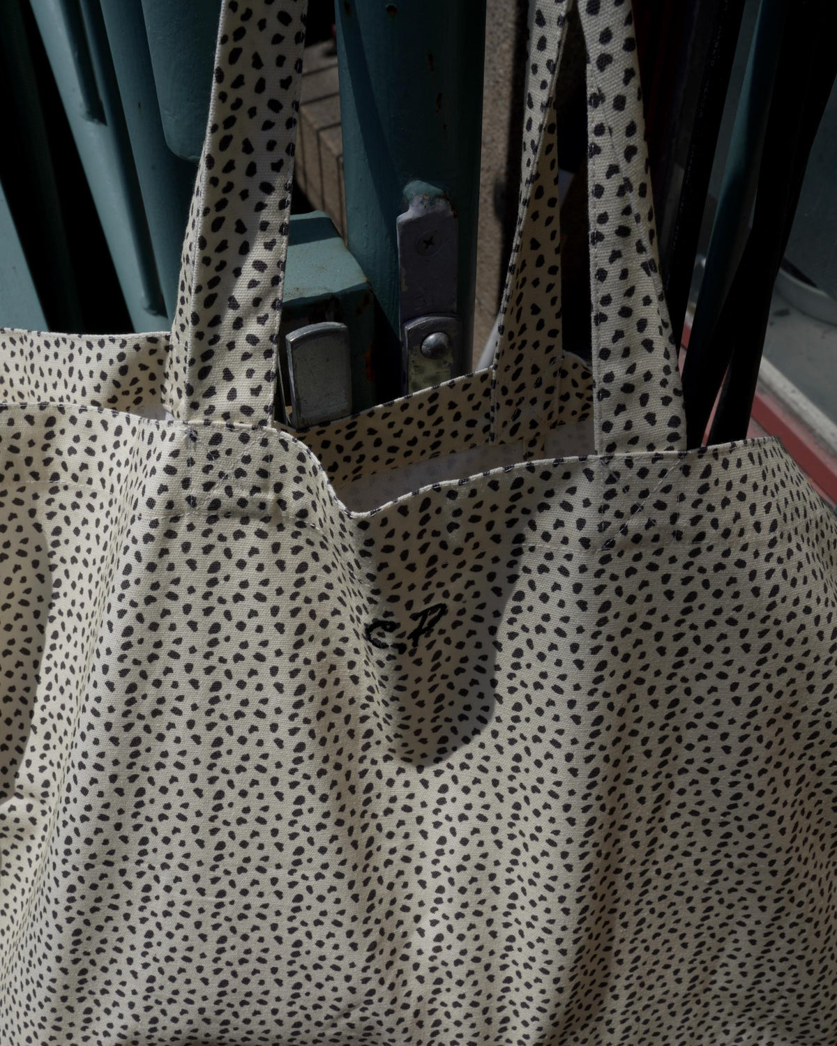 【 9.11 21:00 Launch 】CAMILAPOLE Dalmatian Dot Tote