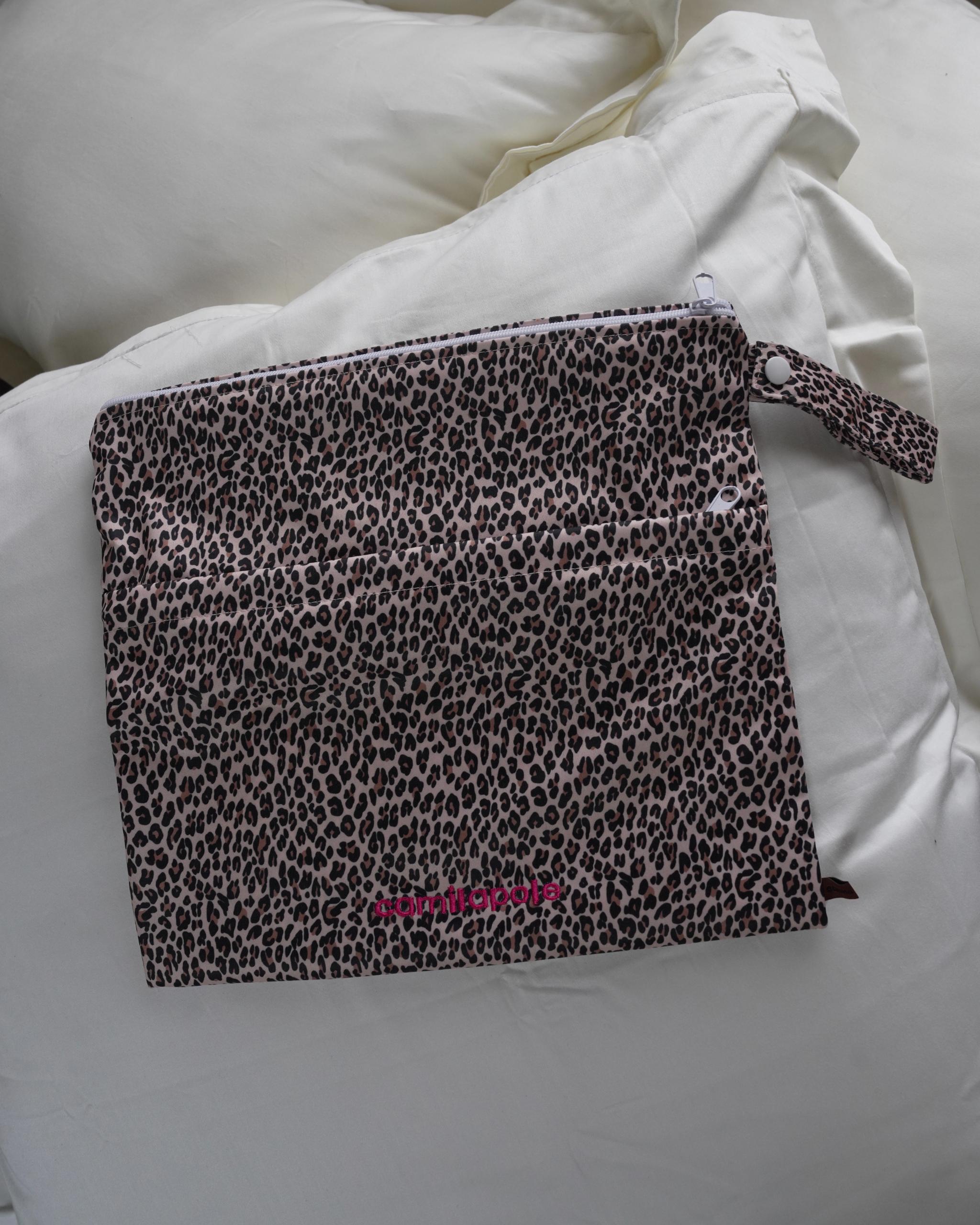 【 6.19 21:00〜Launch 】CAMILAPOLE LEOPARD WATERPROOF MULTI POUCH