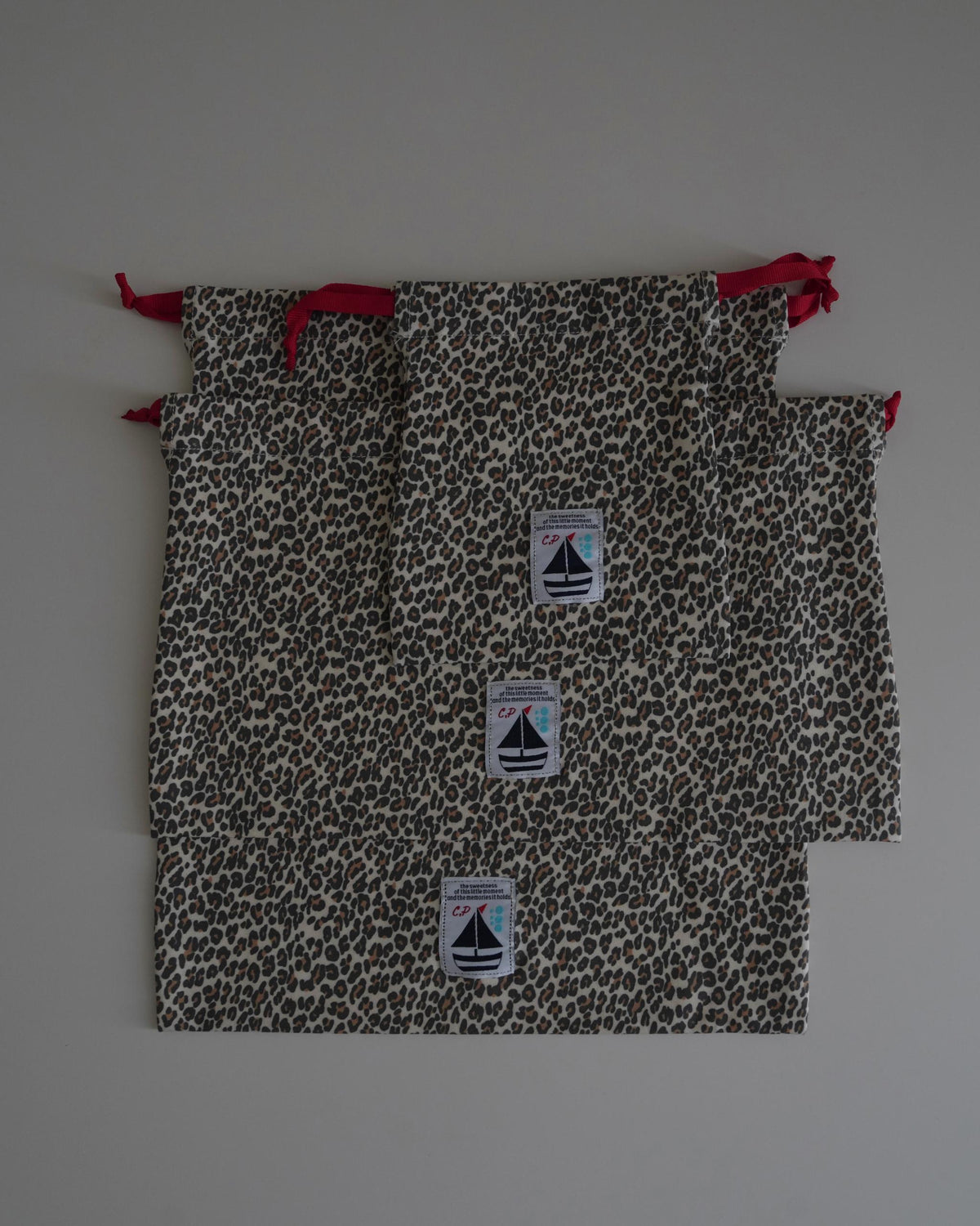【POPUP先行/10.16 NEW】CAMILAPOLE LITTLE LEOPARD DRAWSTRING POUCH TRIO