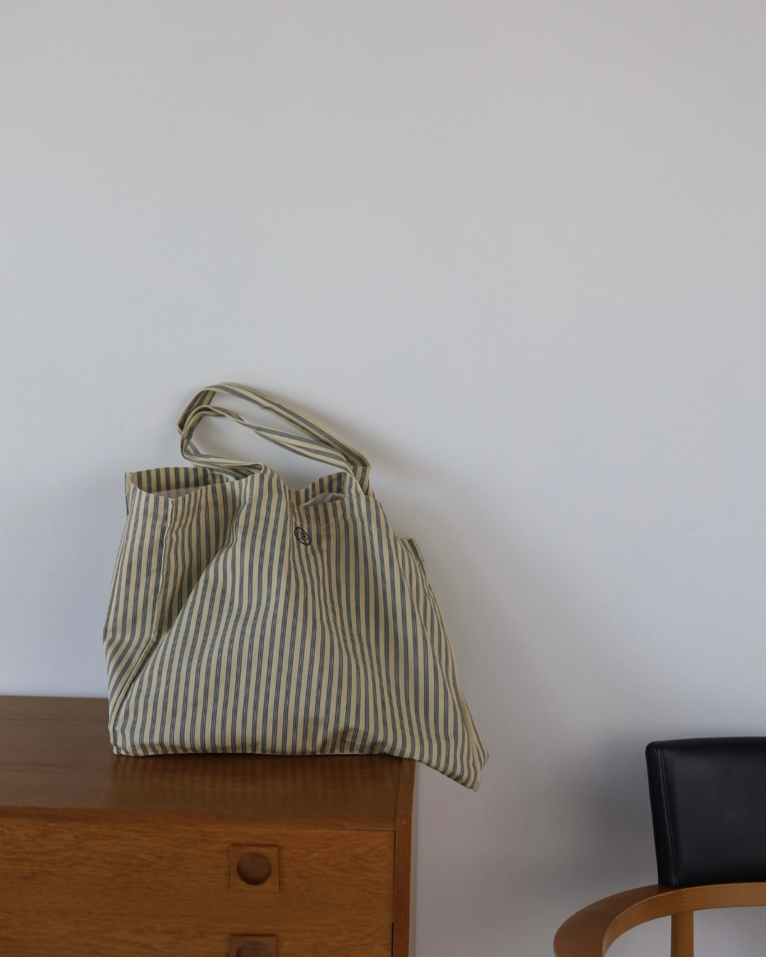 【2026 s/s 1st delivery】POIMERI oreo stripe tote