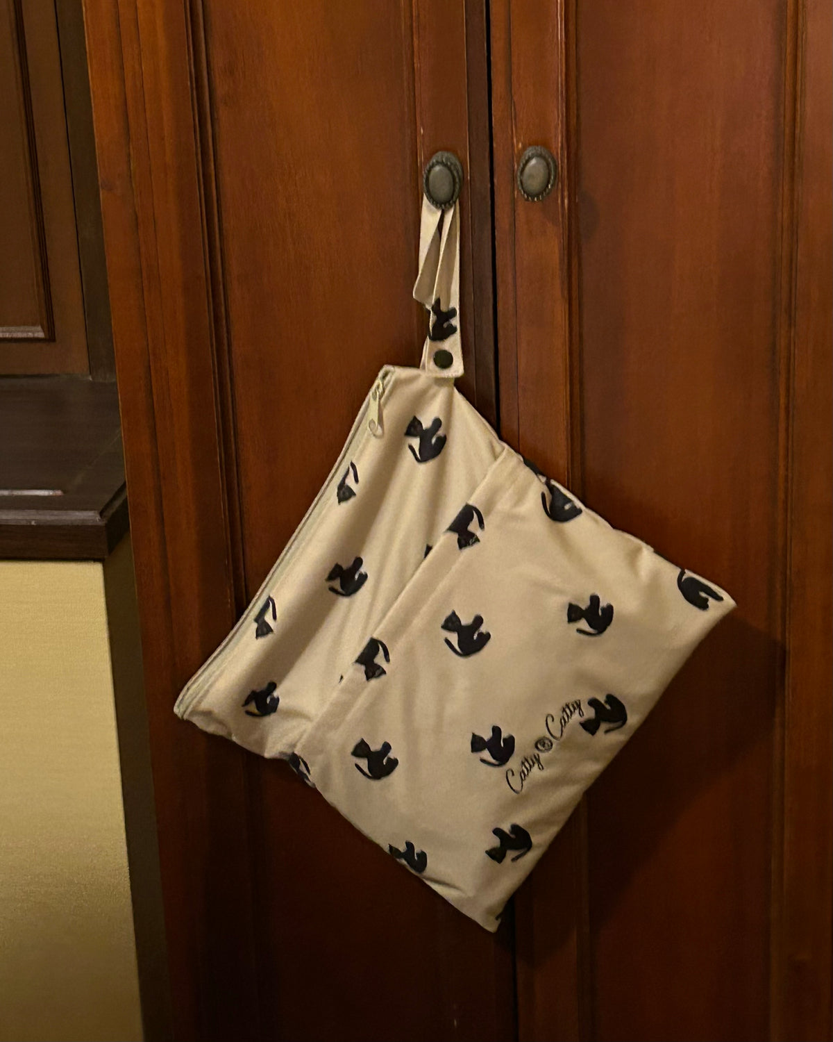 【POPUP先行/10.16 NEW】Catty&Catty LITTLE CAT CLUB WATERPROOF MULTI POUCH
