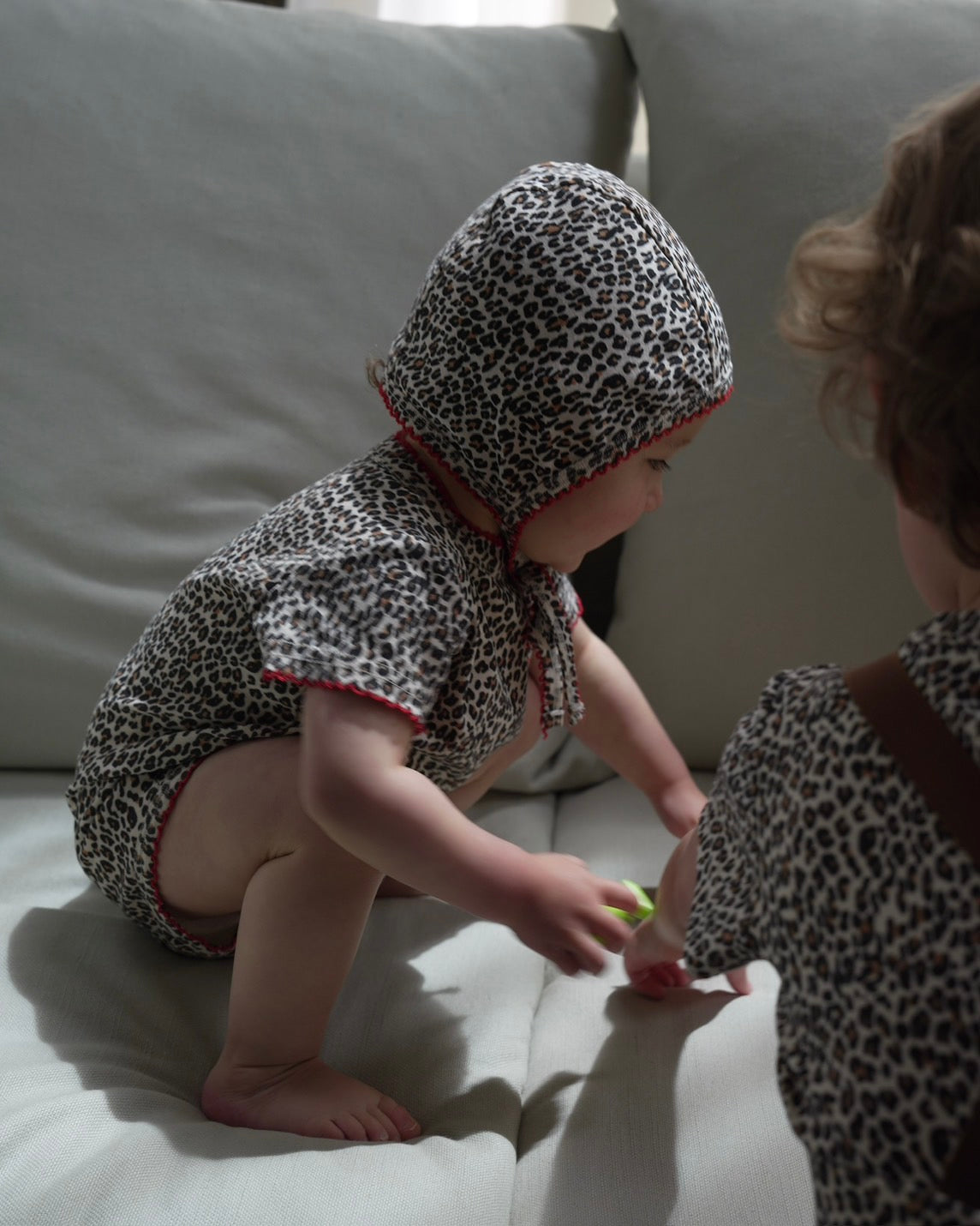 camilapole  Little Leopard Picot Bonnet