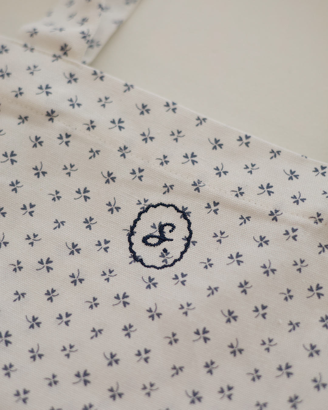 Sable clover bag